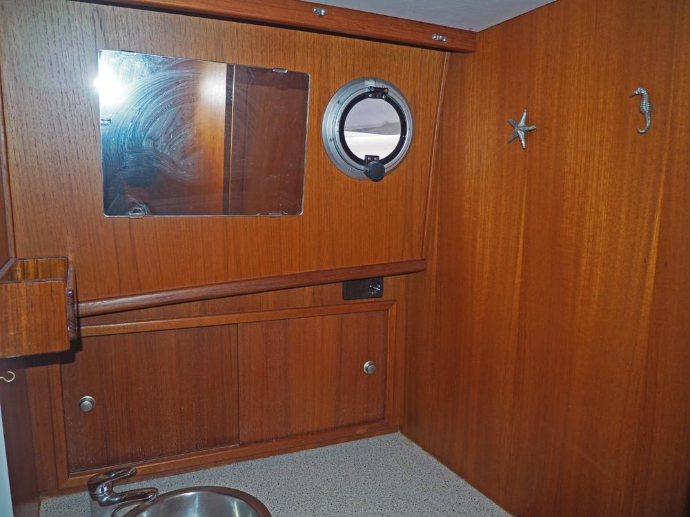 Fore ship, Accommodation